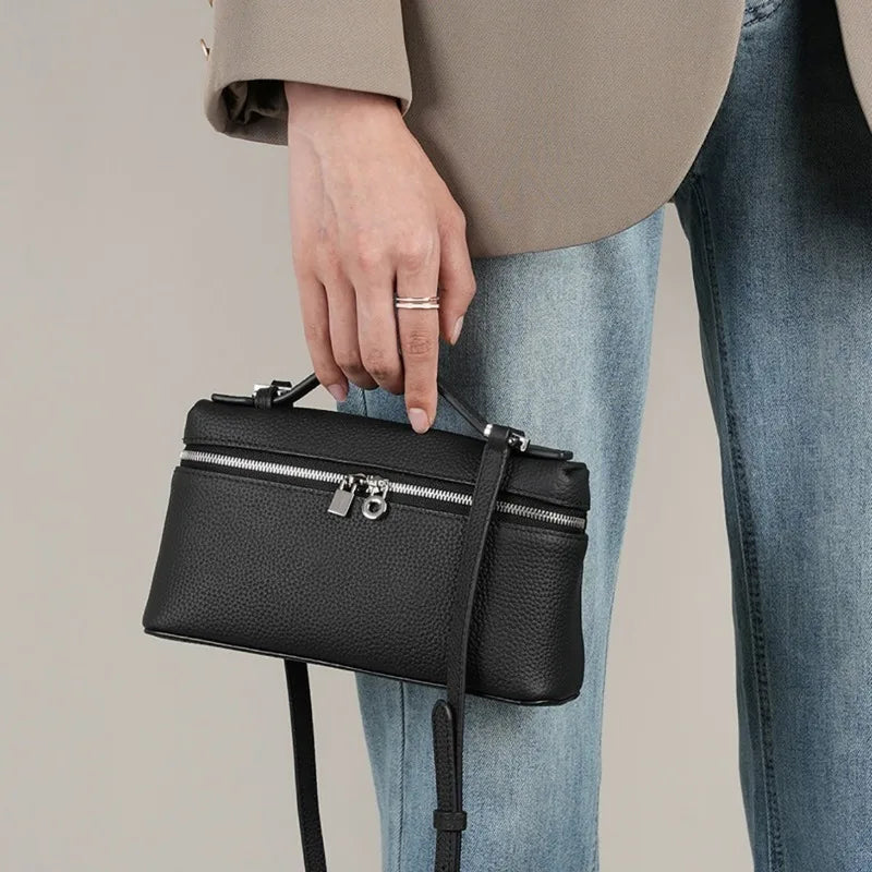 Sac bandoulière noir en cuir grainé avec fermeture éclair